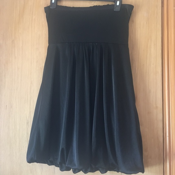 🥳donating $5 Bundled Beautiful Strapless Semi-formal Dress - Picture 2 of 2